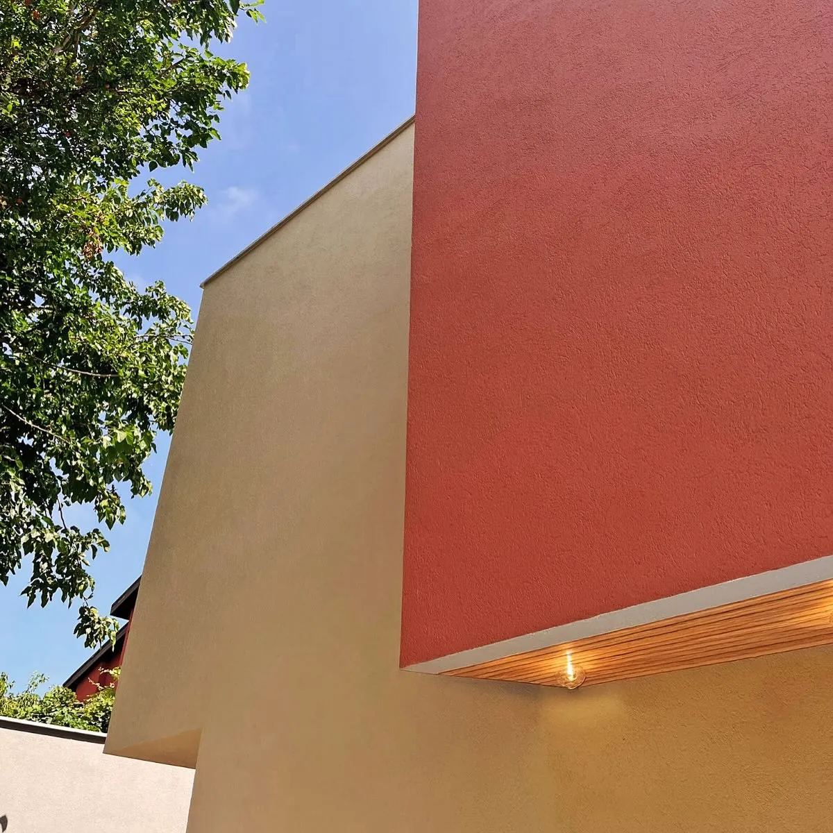 Çavuş 302/15 Evi, Çavuş, Şile – terrakota ve sarı yüzeyler, ahşap alt yüzey (fotoğraf)