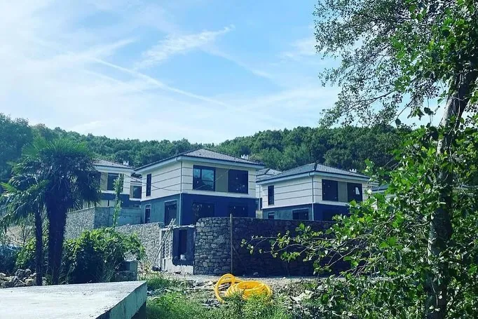 Serenity Sitesi, Çayırbaşı, Şile – yamaçtaki villalar (fotoğraf)